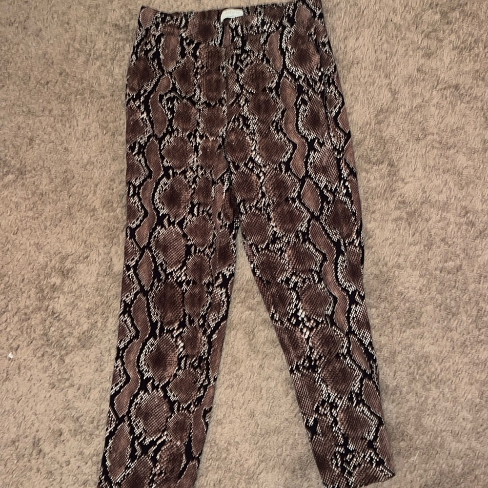 Aritzia Pants